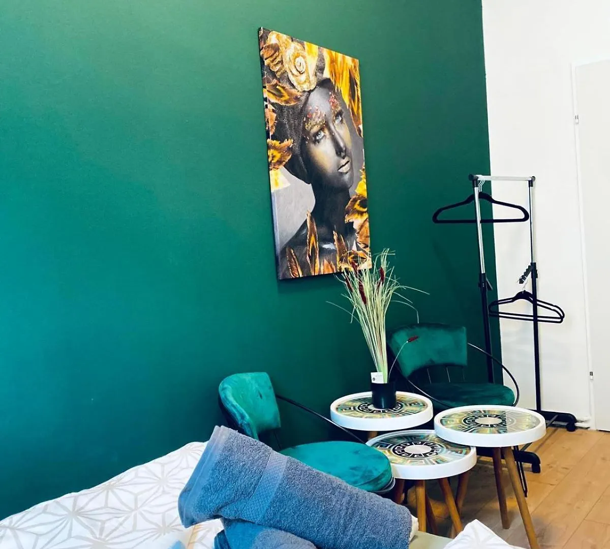 8 Fully Equipped Studio Apt W Terrace Margareten Bécs Apartman
