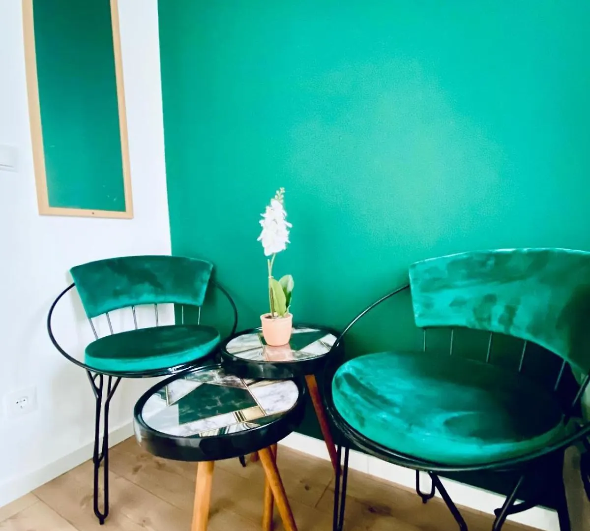 8 Fully Equipped Studio Apt W Terrace Margareten Bécs 0*,