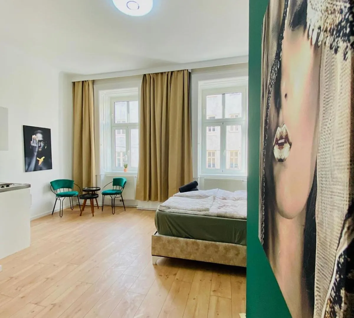 8 Fully Equipped Studio Apt W Terrace Margareten Bécs 0*,