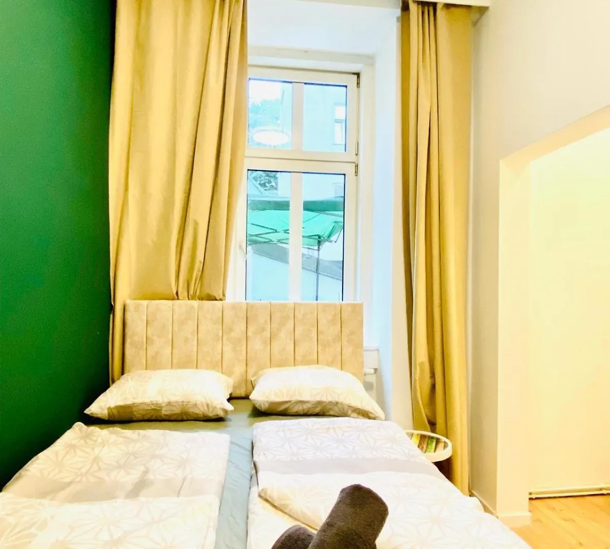 8 Fully Equipped Studio Apt W Terrace Margareten Βιέννη Διαμέρισμα