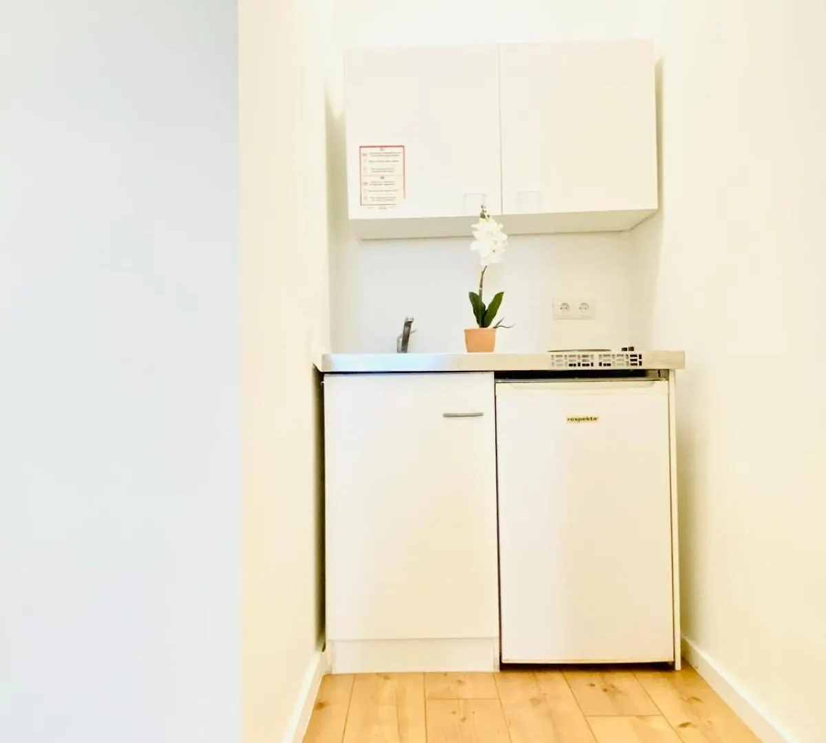 8 Fully Equipped Studio Apt W Terrace Margareten Βιέννη